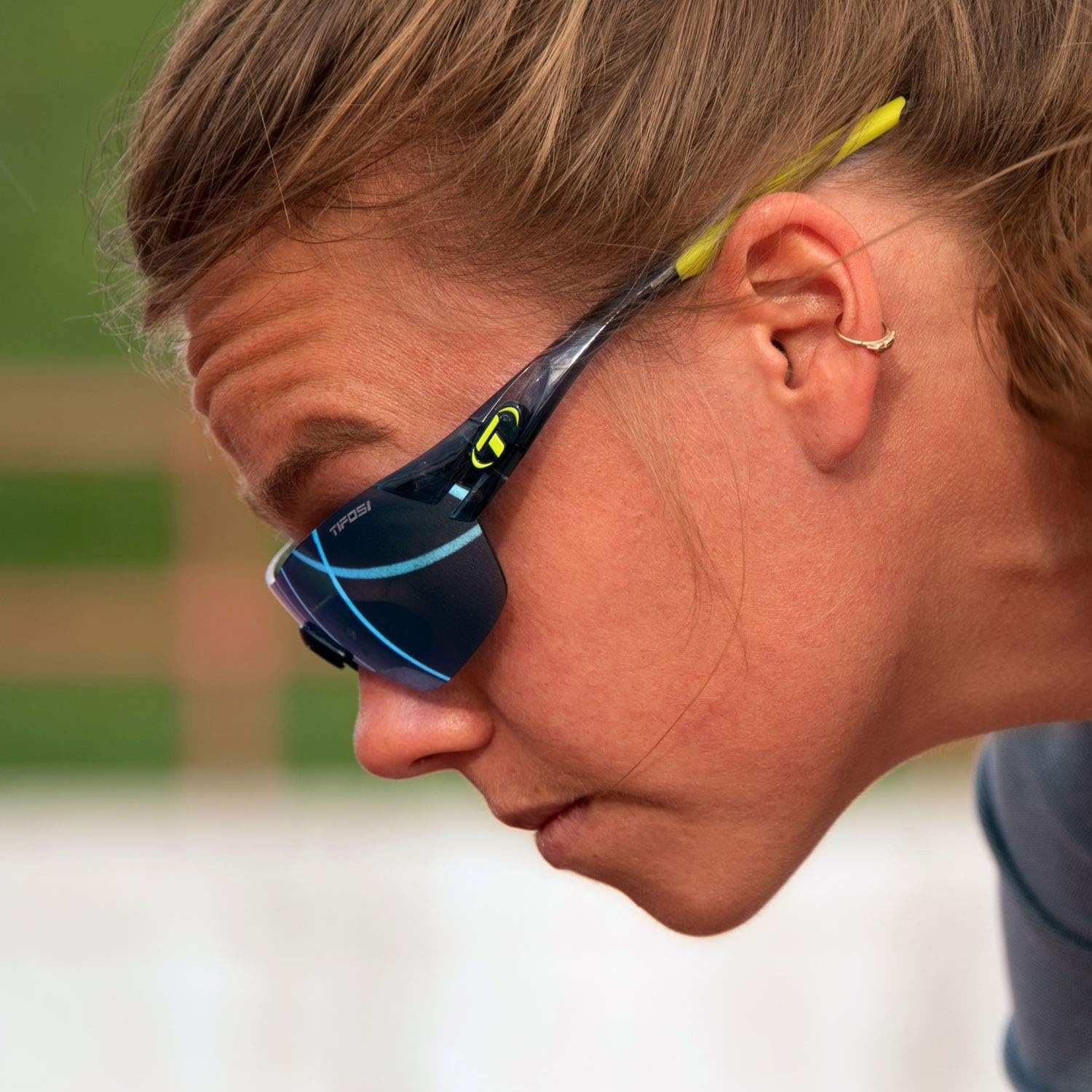 Tifosi Slice Sport Sunglasses – Ideal For Cycling, Hiking and Running(Crystal Smoke (Clarion Blue/Ac Red/Clear))