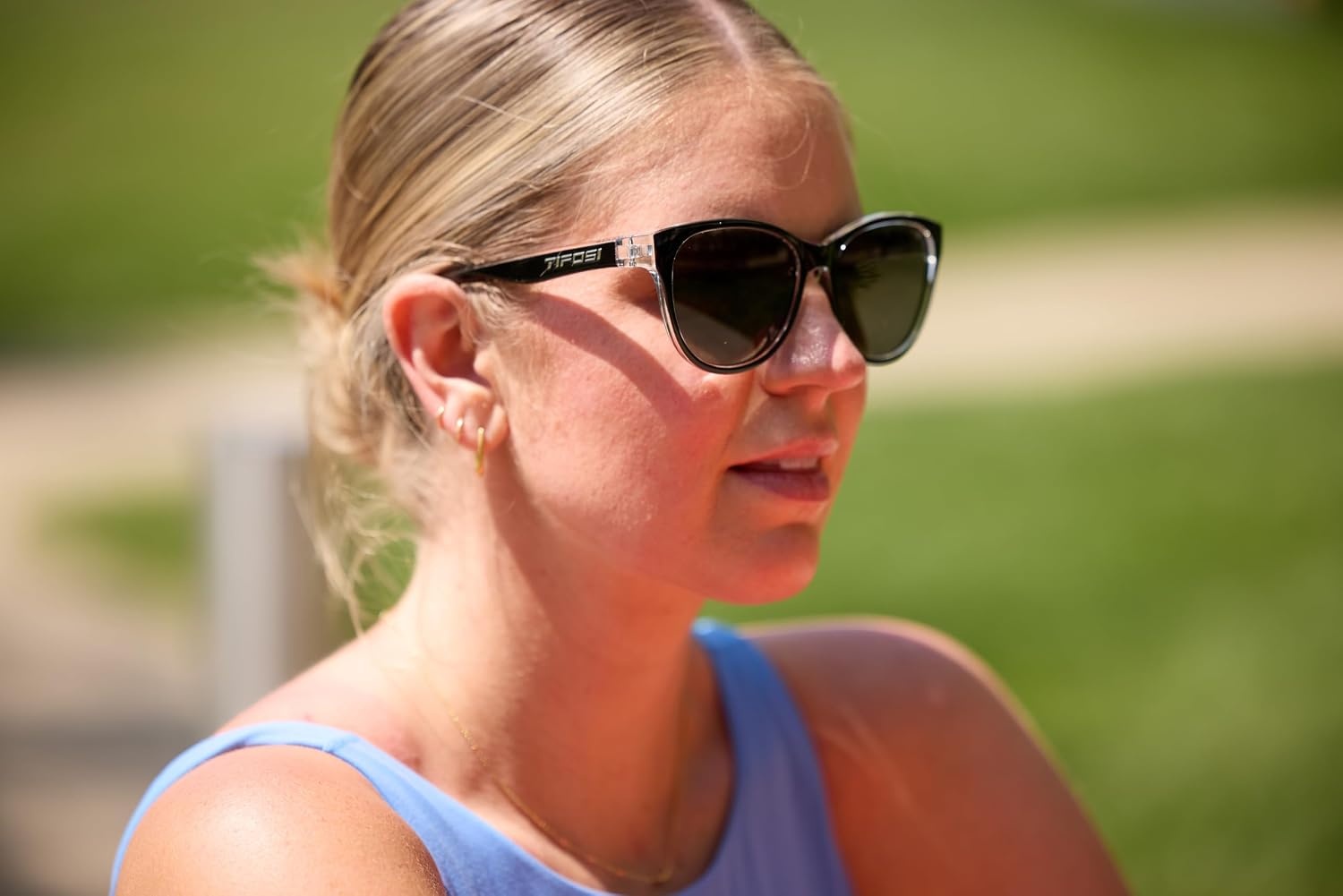 Tifosi Optics Stella Sunglasses(Onyx Clear (Smoke Polarized))