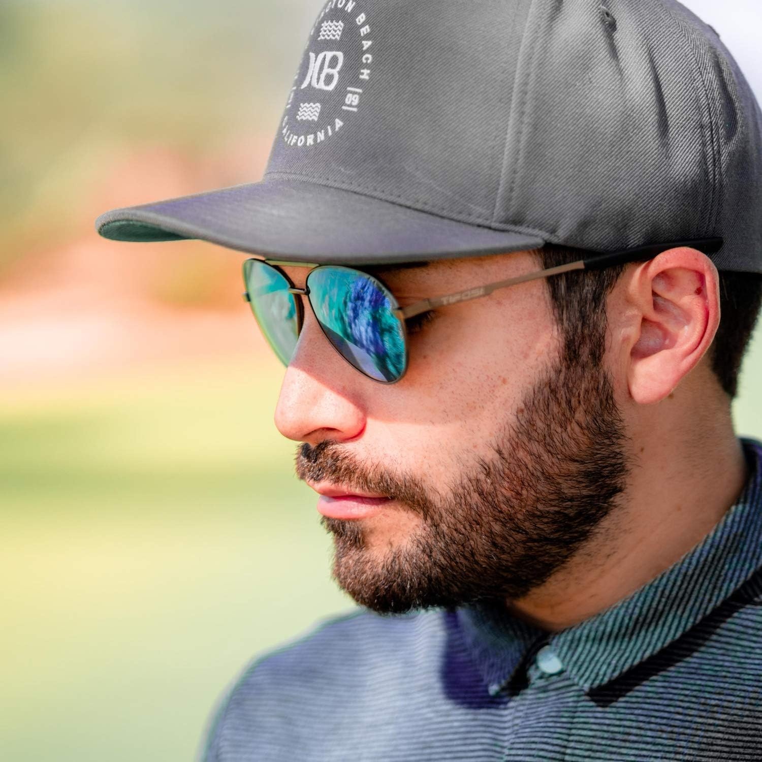 Tifosi Shwae Tangle Free Aviator Sunglasses For Men & Women – Ideal For Flying, Golf, Hiking and Running(Gold (Smoke Bright Blue Lens))