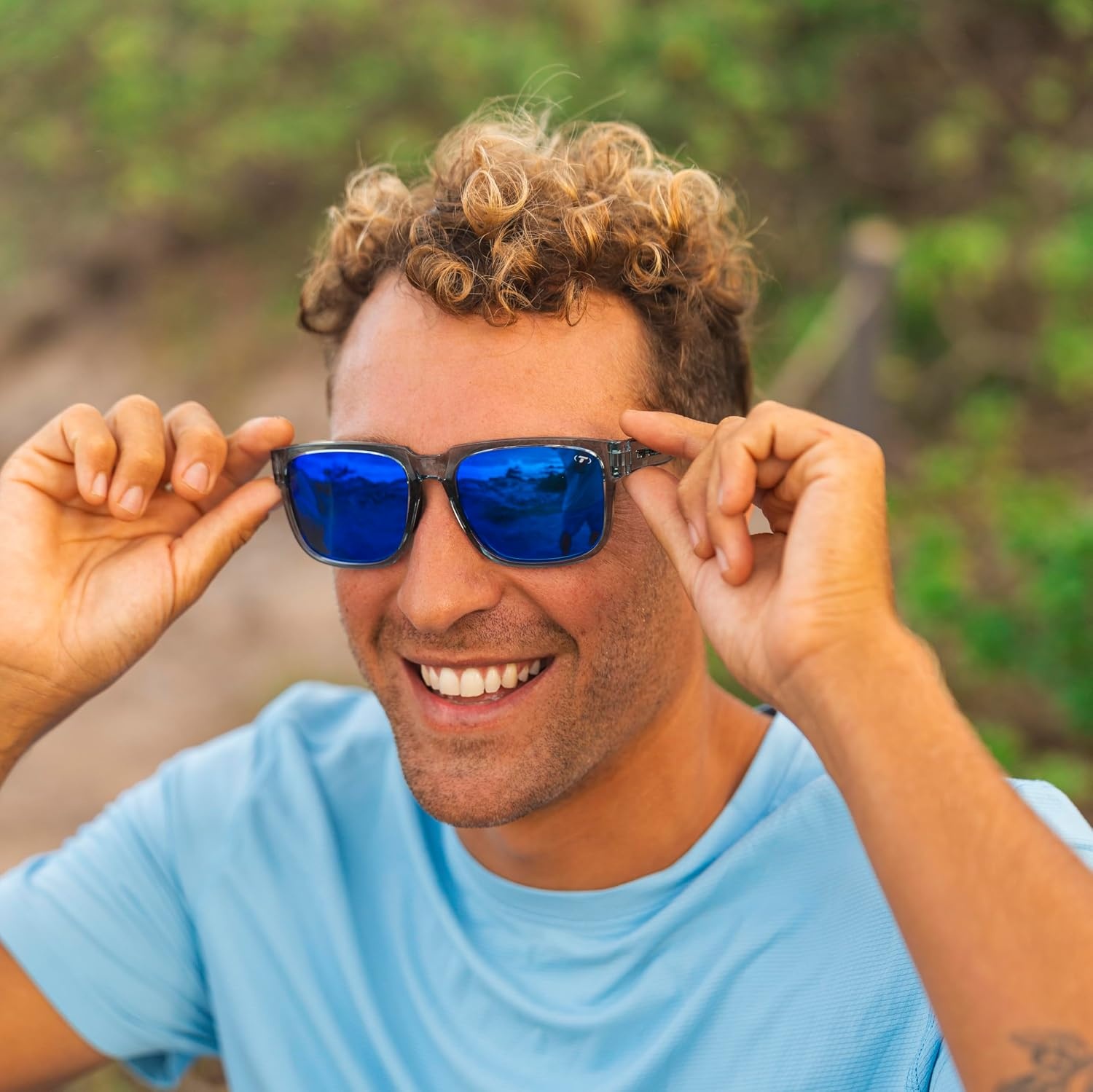 Tifosi Shumo Oversized Sunglasses – Cycling, Golf, Pickleball, Running(Crystal Smoke (Cobalt Blue Mirror Lens))