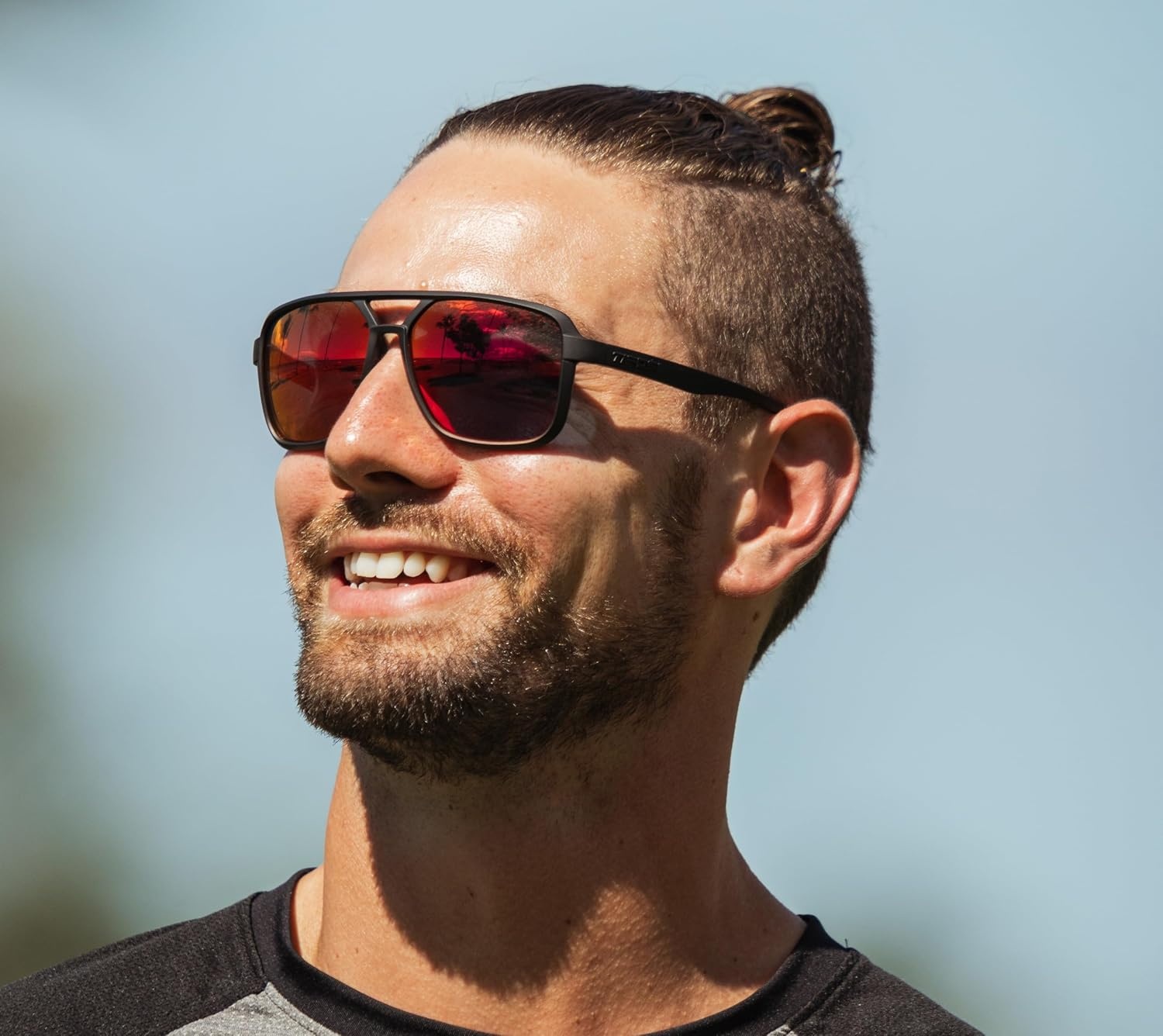 Tifosi Optics Salto Sunglasses(Blackout (Smoke Red Mirror))