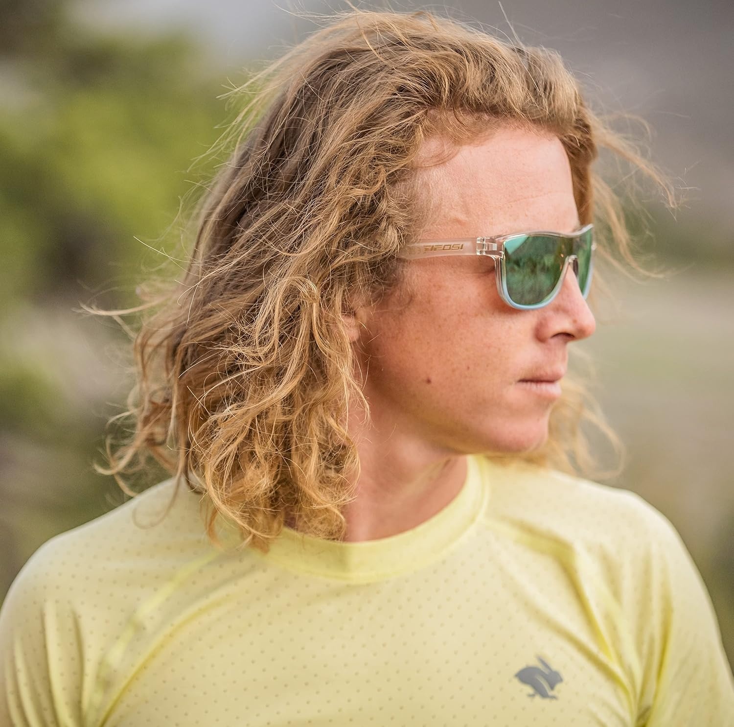 Tifosi Sizzle Tangle Free Sport Sunglasses – Ideal For Running, Cycling, Golf, Pickleball, Tennis and Trendy Lifestyle Look(Frost Blue (Smoke Yellow Lens))