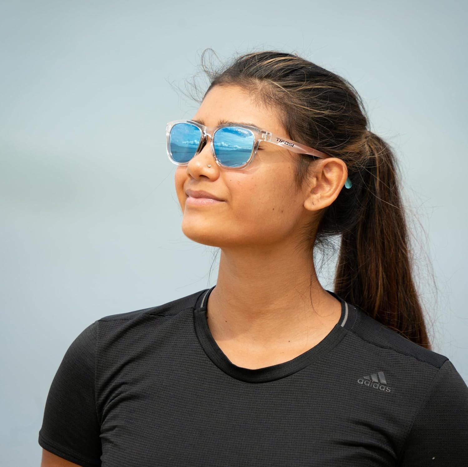 Tifosi Swank Sport Sunglasses – Tangle Free – Ideal For Cycling, Golf, Hiking, Pickleball, Running and Great Lifestyle Look(Avant Clear/Smoke Bright Blue Mirror)