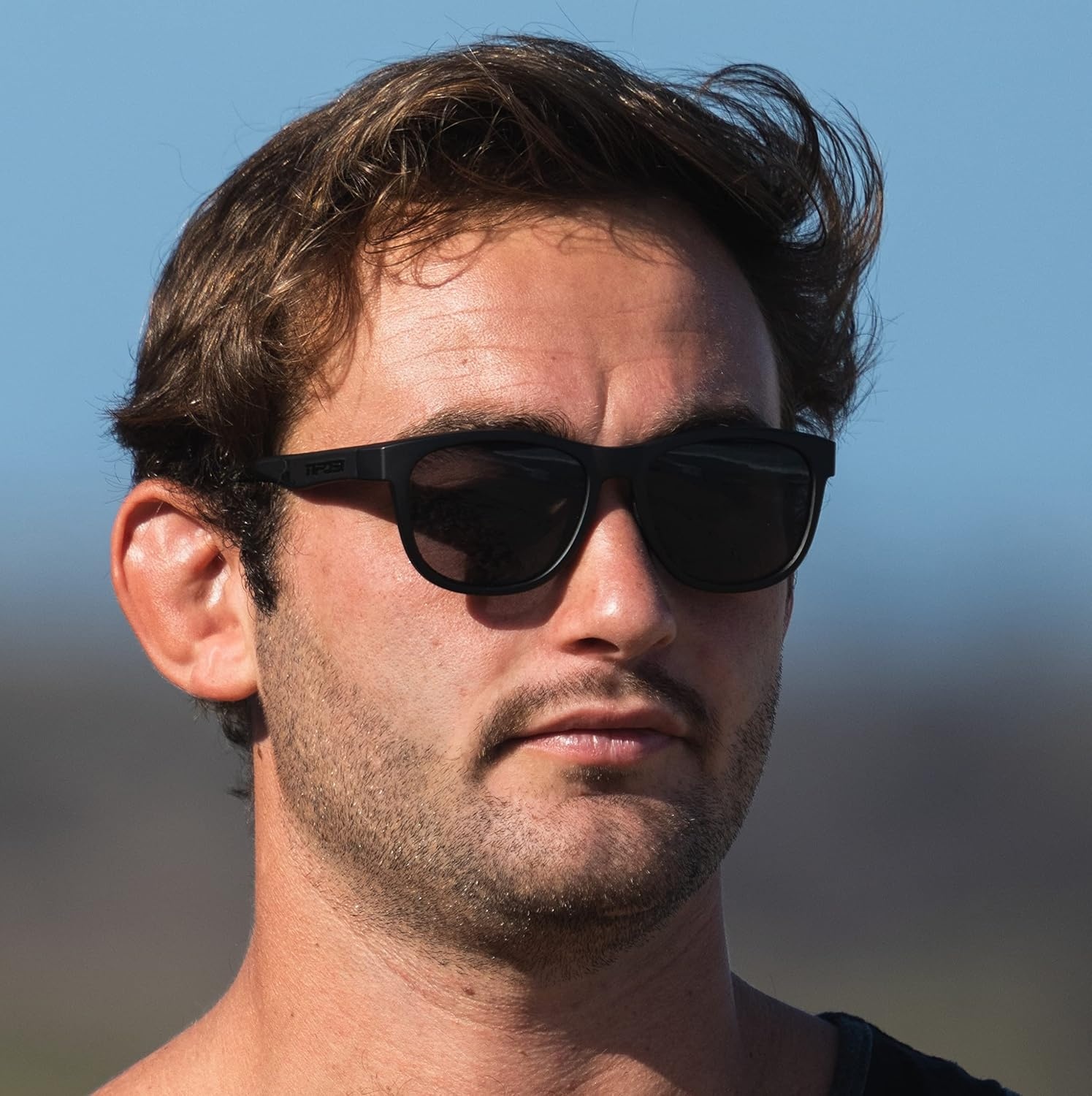 Tifosi Swank Sport Sunglasses – Tangle Free – Ideal For Cycling, Golf, Hiking, Pickleball, Running and Great Lifestyle Look(Blackout/Smoke Lens)