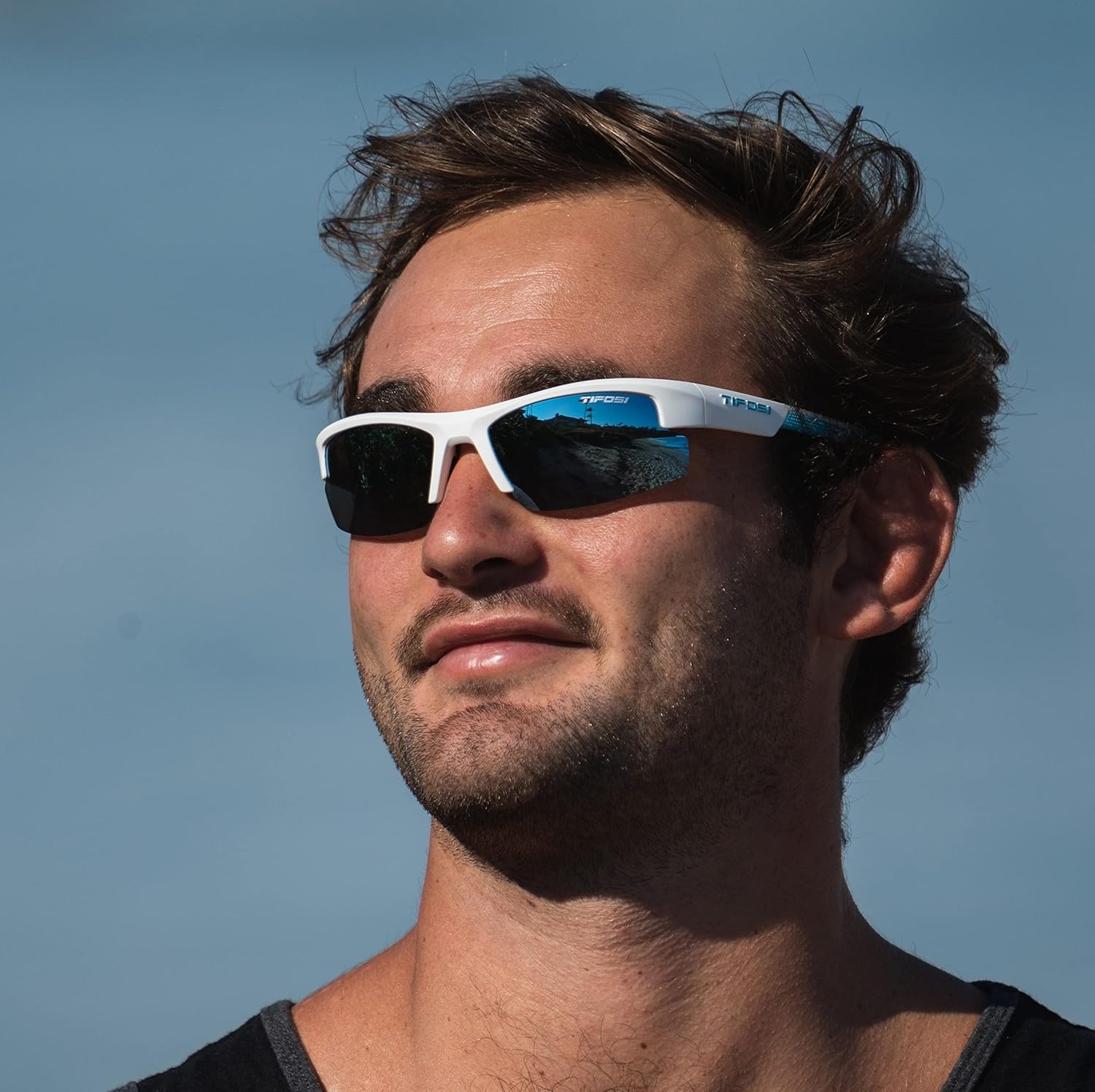 Tifosi ShutOut Multi-Sport Sunglasses – Ideal For Baseball, Golf and Great Lifestyle Look(Matte White (Smoke Bright Blue Lens))